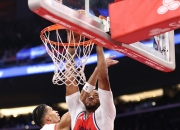 米兰体育官方网站-勇士豪取胜利，实现九连胜