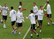 米兰体育入口-德国队绝杀瑞典队，奥恰洛夫点燃赛场