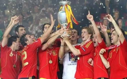 世界级豪门球队争相夺冠,欧洲足坛精彩绝伦 世界级豪门球队争相夺冠,欧洲足坛精彩绝伦