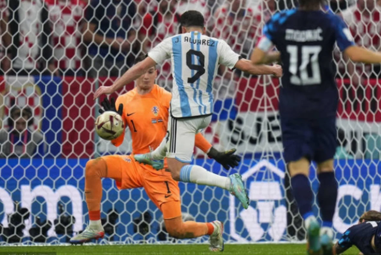 克罗地亚选手在篮球赛中大胜