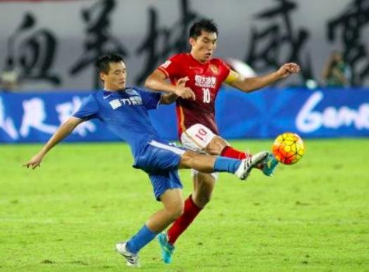 新晋球队成员接受捐赠，感激支持和鼓励