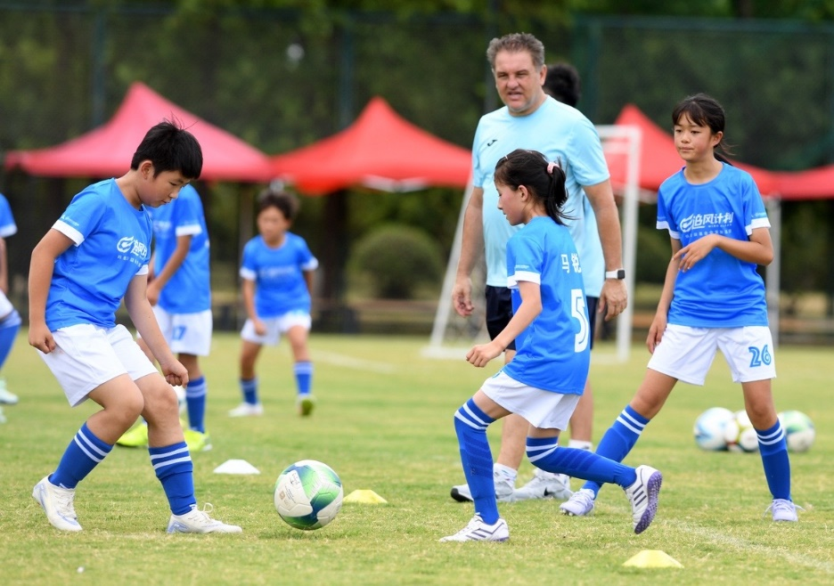 中国足协对足球培训营的发展方向和要求