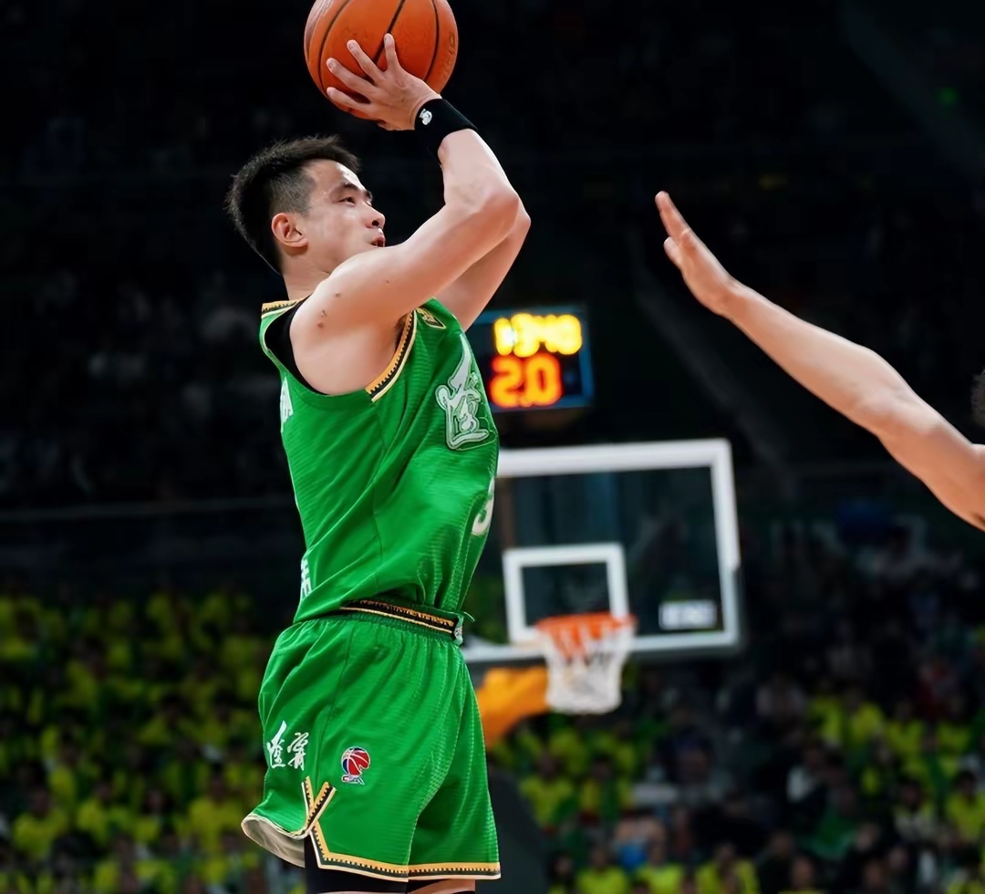 新疆男篮遭遇可惜失利,艰难复苏 新疆男篮遭遇可惜失利,艰难复苏