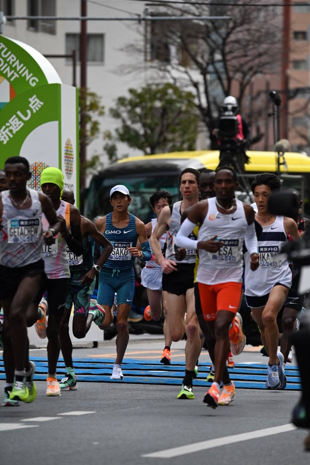 关于瑞士运动员表现抢眼，力夺马拉松冠军的信息