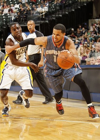 山猫遭灰熊绝杀,两连败寻求转运 山猫遭灰熊绝杀,两连败寻求转运