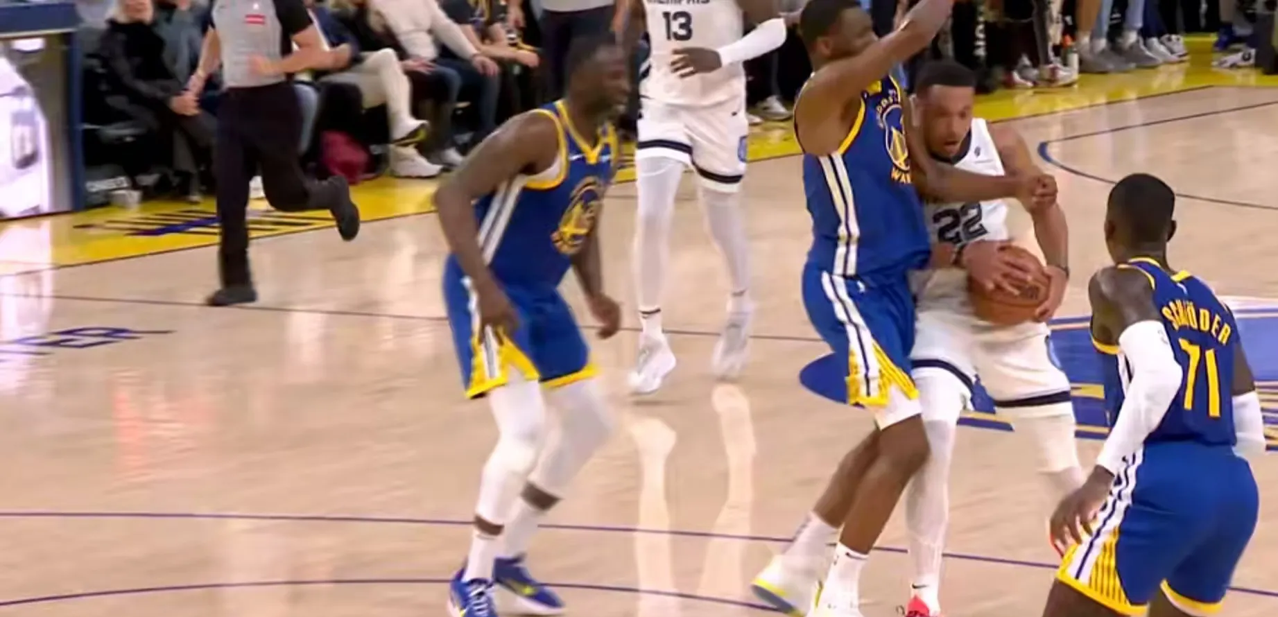 包含掘金主场击败勇士，结束对手连胜的词条