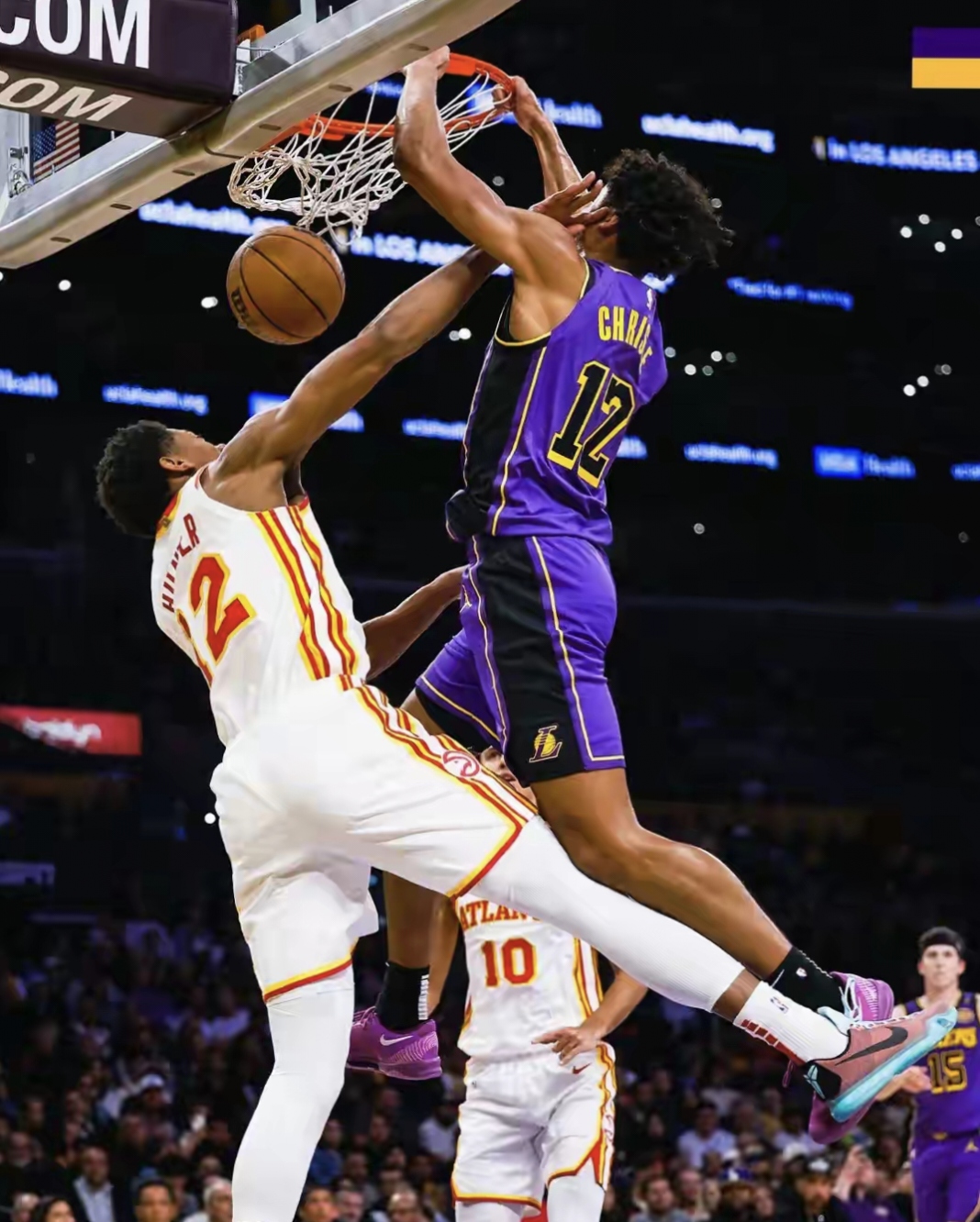 湖人豪取五连胜,詹皇砍下三双 湖人豪取五连胜,詹皇砍下三双